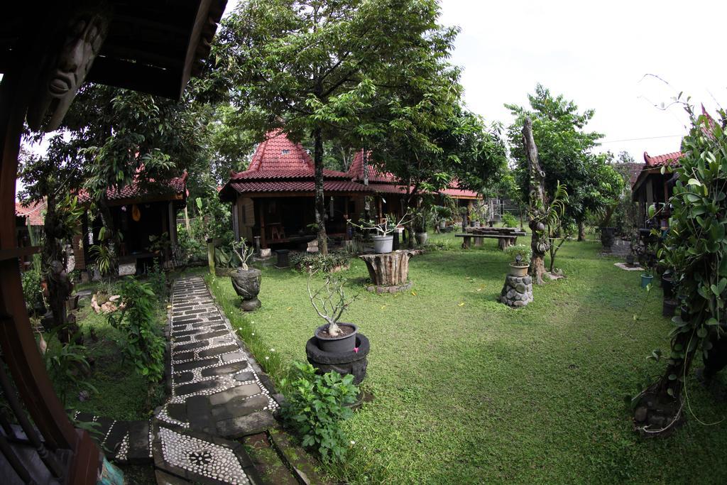 Omah Garengpoeng Guest House Magelang Rum bild